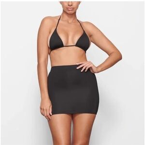 SKIMS SWIM TUBE SKIRT ONYX - S